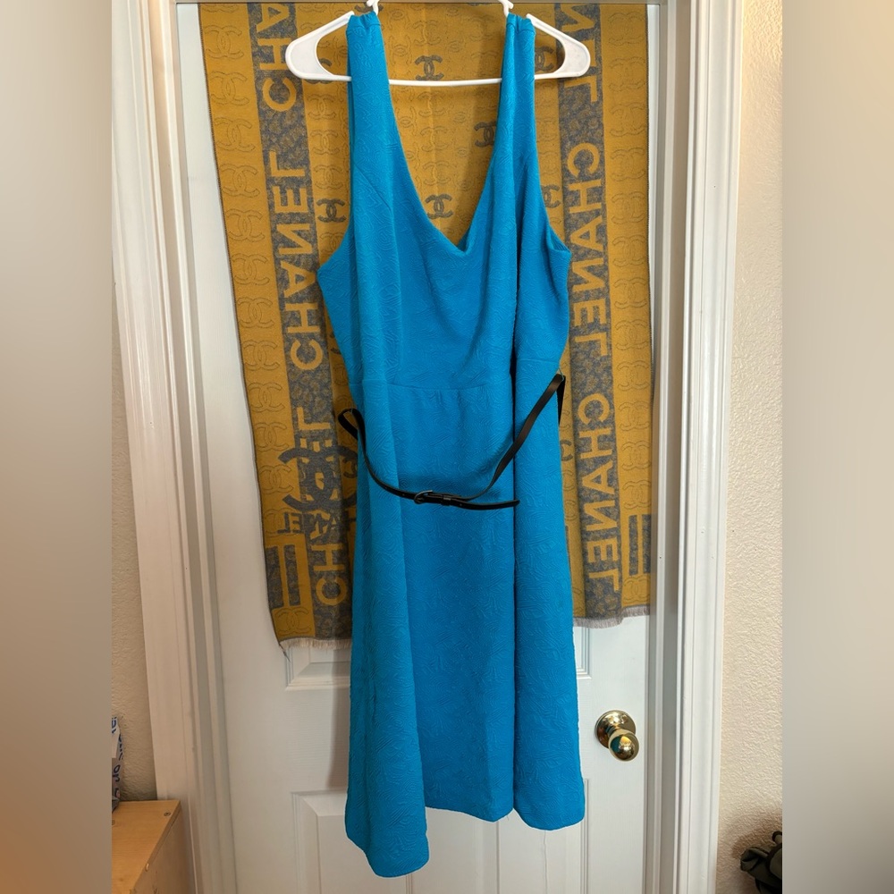 Plus size short sleeveless dress